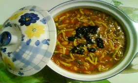 طرز تهیه آش رشته گوجه فرنگی