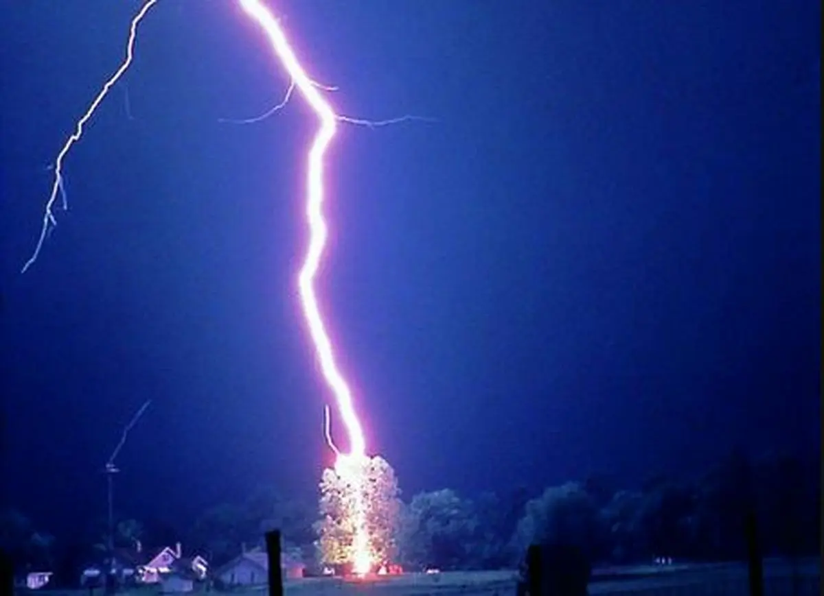 مرگ ناگهانی جوان اراکی بر اثر صاعقه