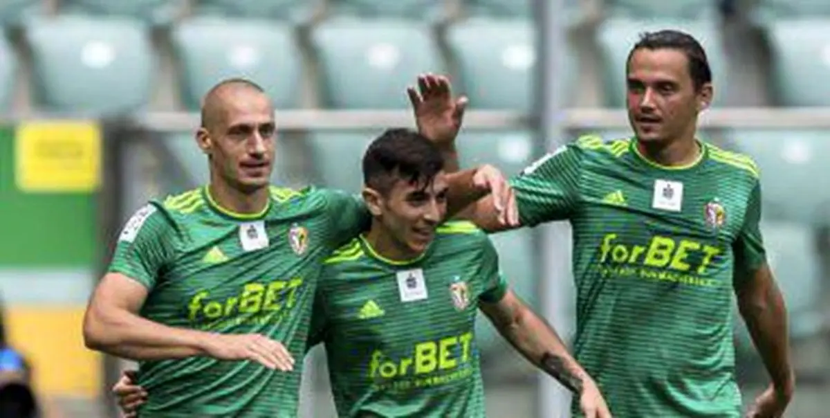 جدایی قطعی احمدزاده از اشلانسک/فرشاد در راه بازگشت به ایران