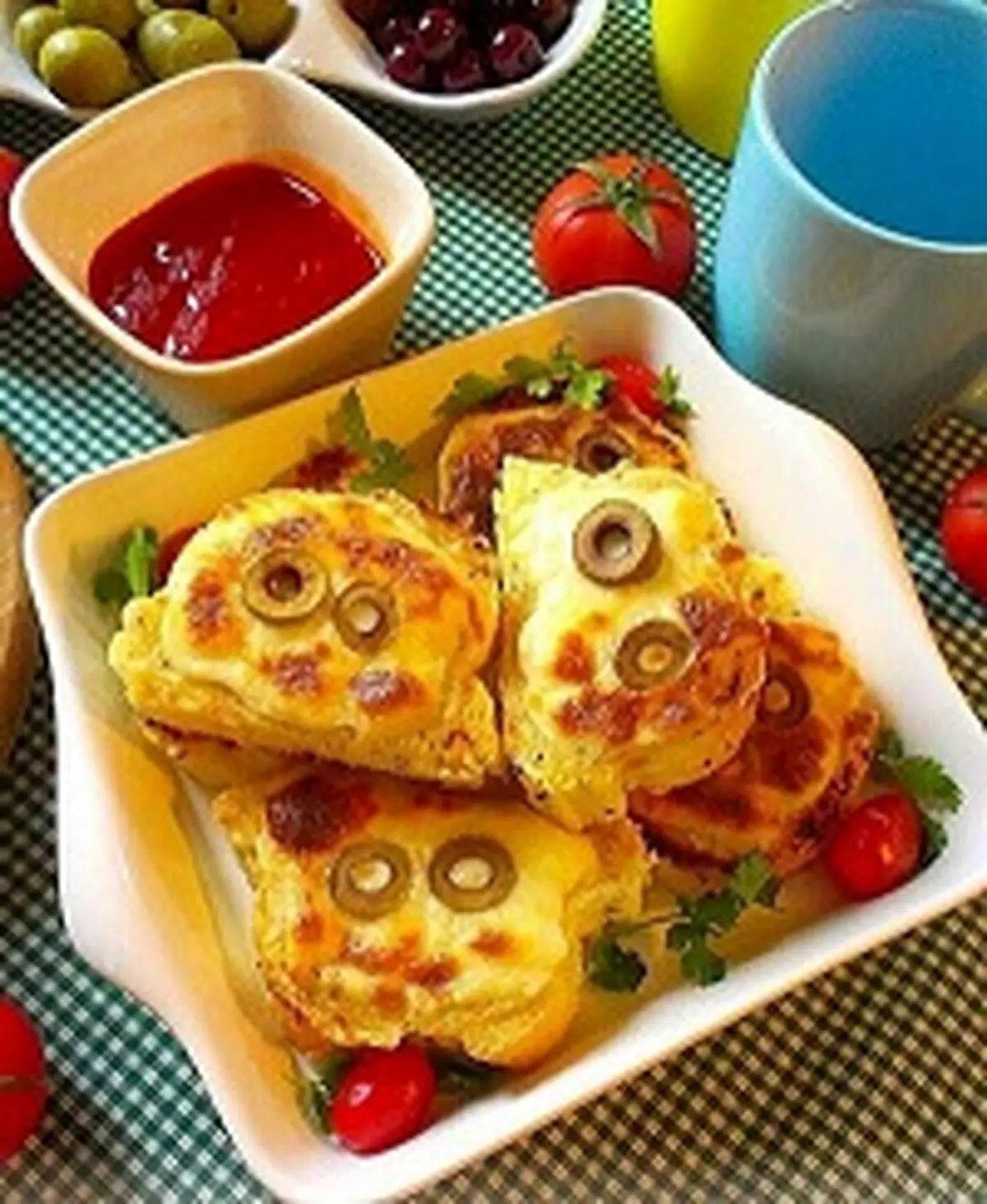 طرز تهیه نان و سیر و پنیر