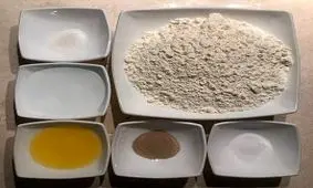 طرز تهیه خمیر پیتزای فوری