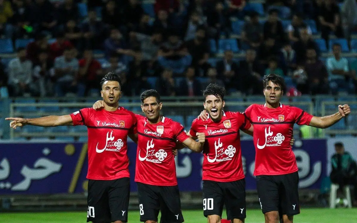 ویدیو/چالش "آقامون جنتلمنه" در رختکن پدیده!