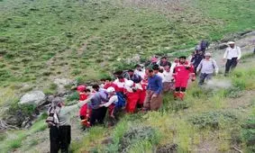 یک نفر بر اثر سقوط از ارتفاعات کوه پنجه در قروه جان باخت