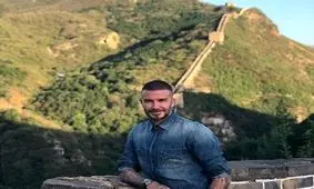 بکام و پسران با پیراهن شیاطین سرخ آفتابی شدند