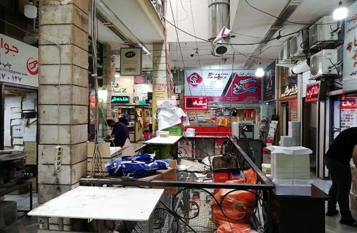 هشدار! وارد این پاساژ نشوید، پلاسکویی دیگر در راه است