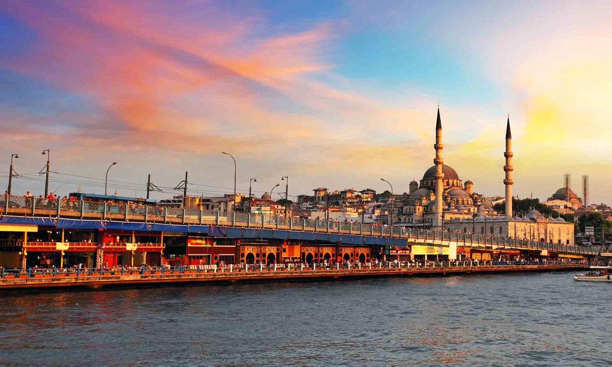 سفر به استانبول چقدر آب می‌خورد؟