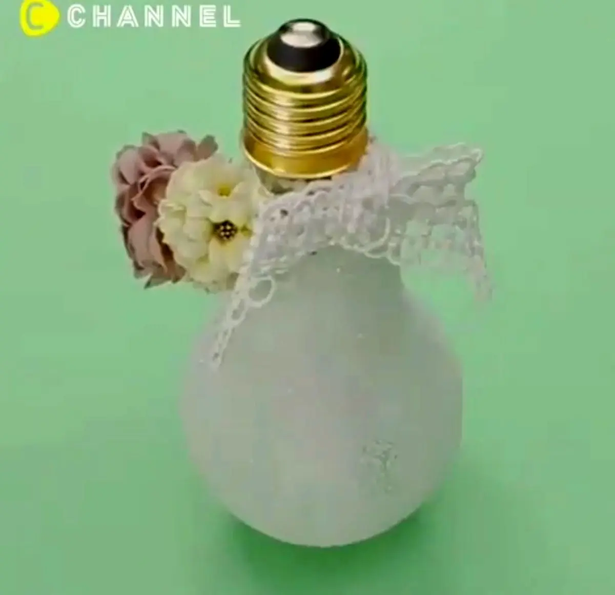 خلاقیت با لامپ سوخته