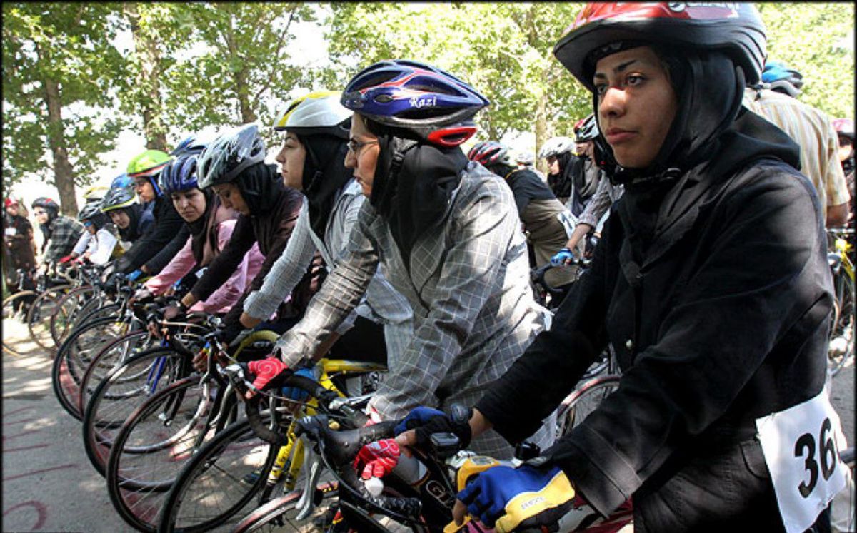 ابتکار: قانونی نداریم که دوچرخه‌سواری خانم‌ها را ممنوع کرده باشد
