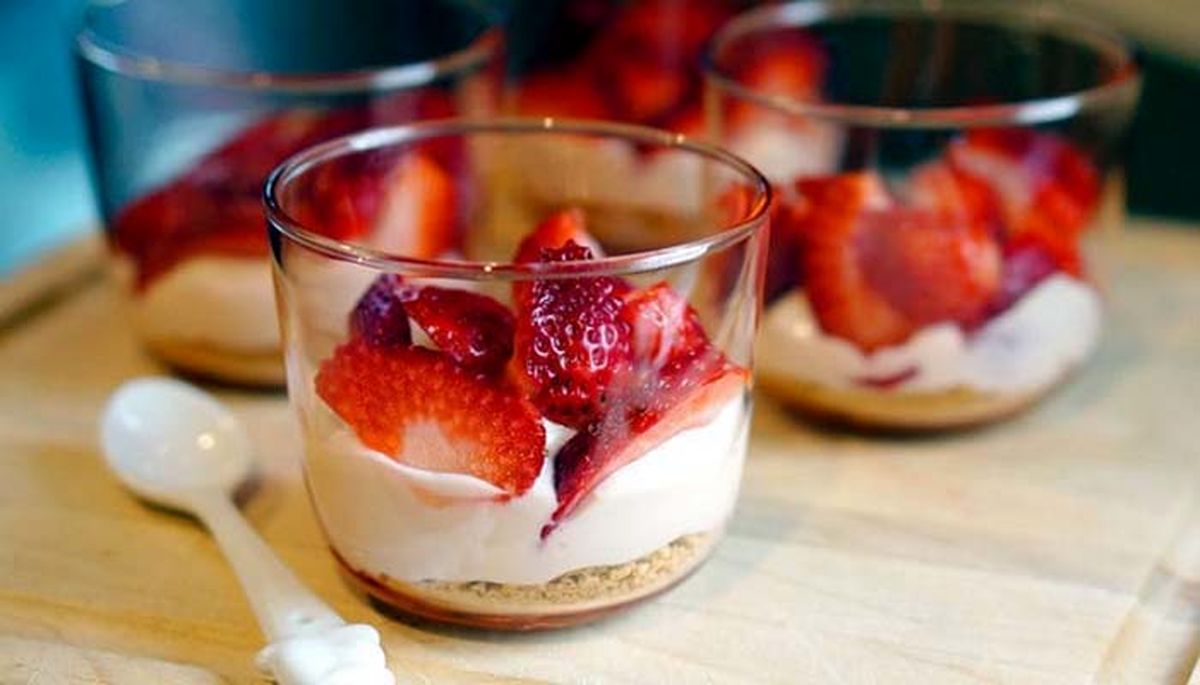 طرز تهیه پودینگ شکلاتی، توت فرنگی، وانیلی در منزل