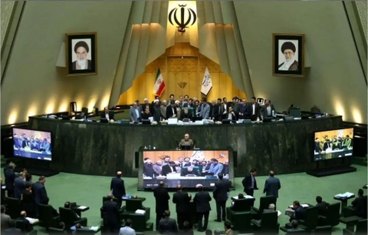 فراز و فرودهای مجلسی همراه دولت / یک سال پس از عبارت «تَکرار می‌کنم»