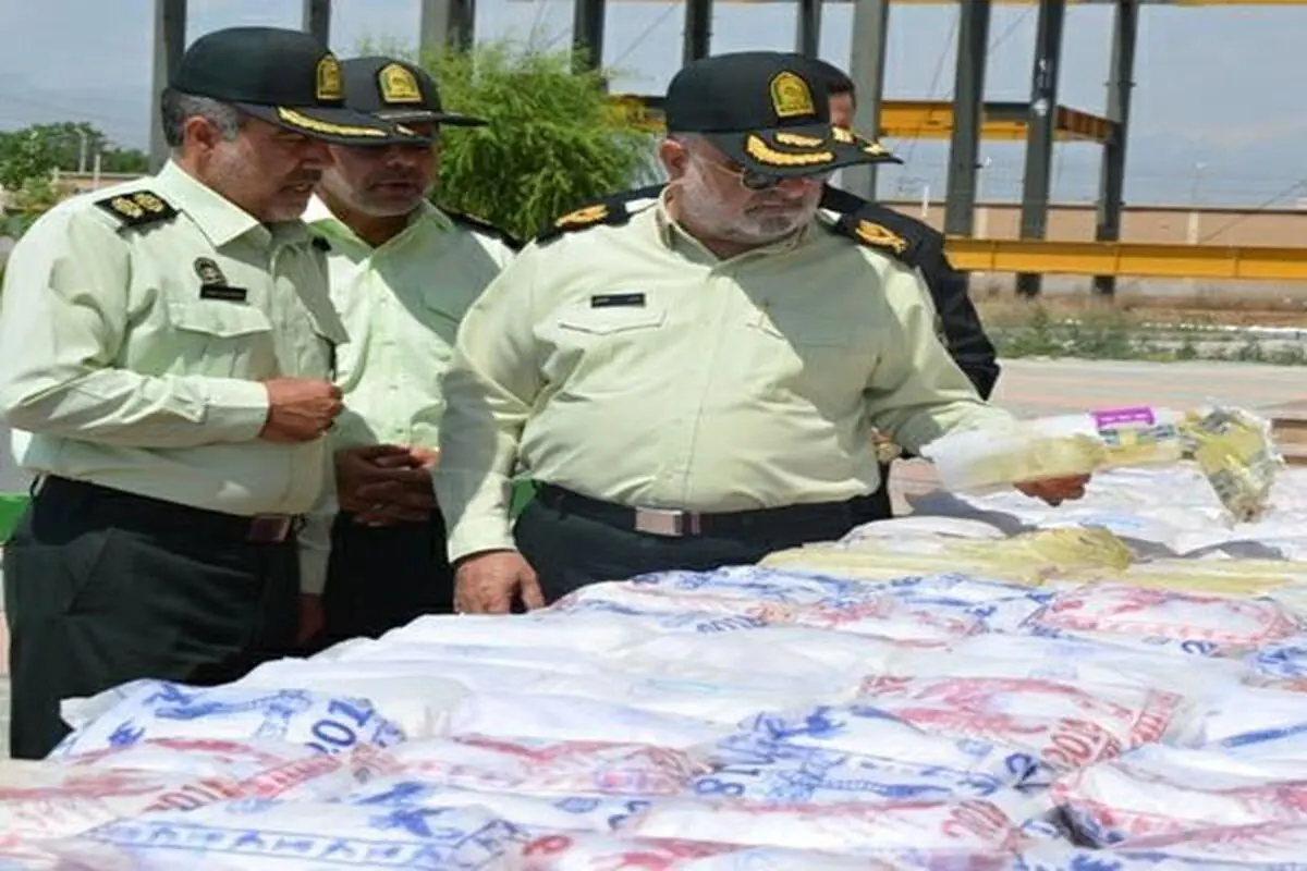 کشف ۲ تن مواد افیونی در غرب استان تهران/ ۴ سوداگر مرگ دستگیر شد