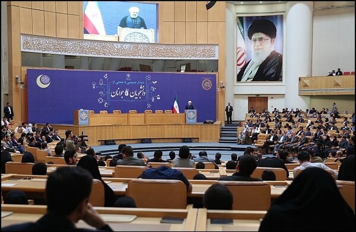 روحانی: هیچ قدرتی در کشور ما بالاتر از ملت و نسل جوان نیست