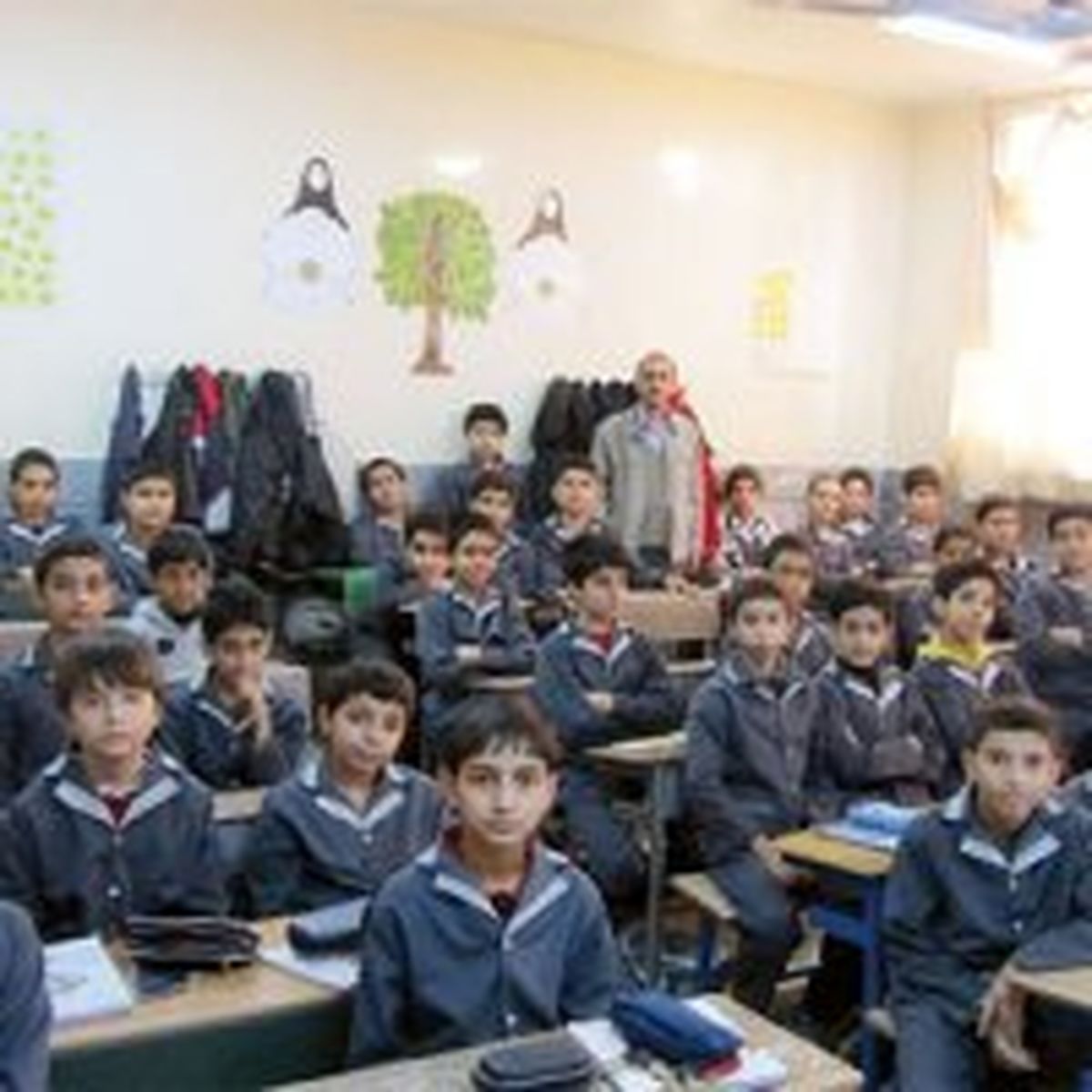 مدرسه زندان آموزشی نیست
