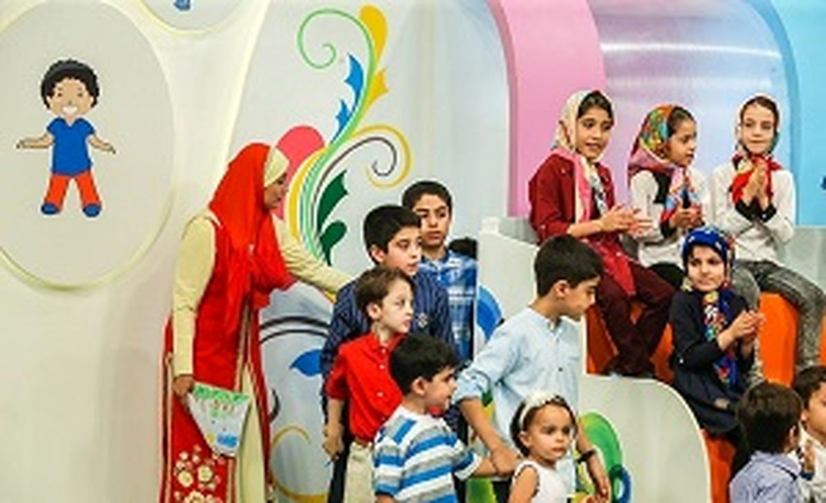 اظهار تعجب تهیه کننده برنامه رنگین کمان از اظهارات خلاف واقع مجری سابق