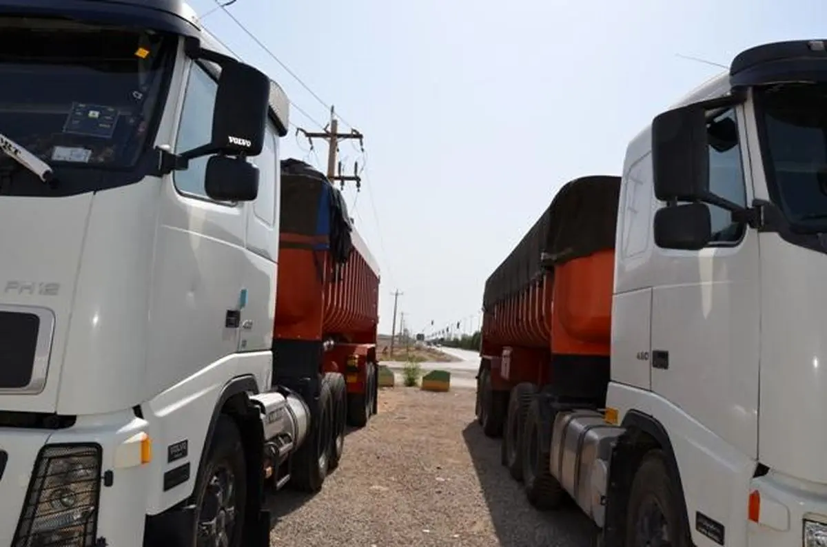 کشف 6 میلیارد کاغذ دیواری در دشتستان