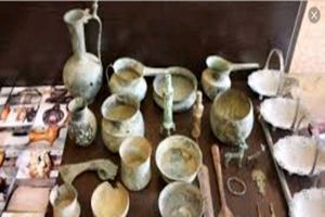 کشف۲۰۰ قطعه اشیاء عتیقه مربوط به دوره ماقبل اسلام در آذرشهر