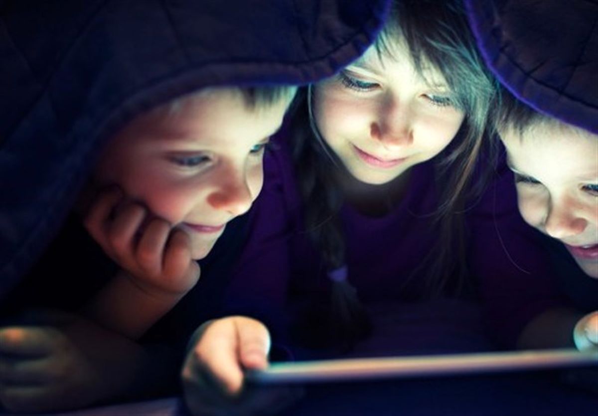 افزایش رفتارهای پرخطر در نوجوانان، معلول گسترش هرزه‌نگاری در شبکه‌های اجتماعی
