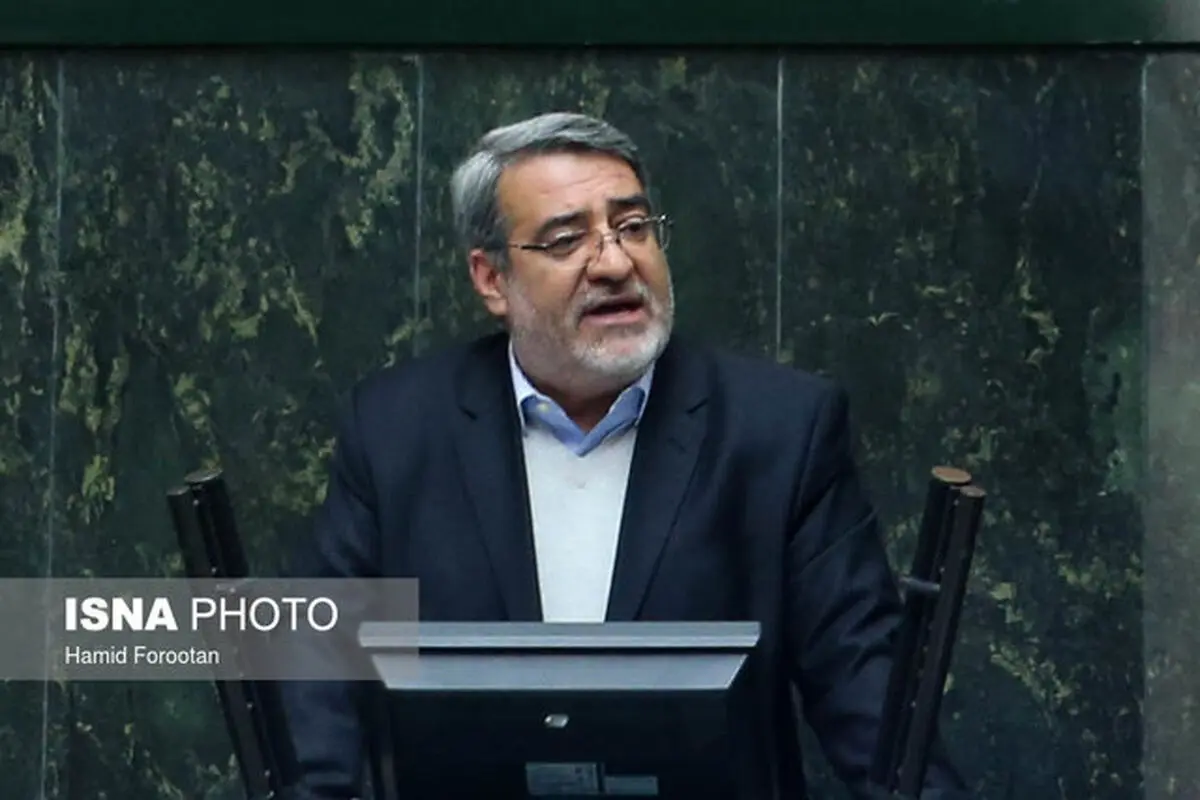رحمانی فضلی: امنیت مردم در مناطق مرزی برای وزارت کشور اهمیت بالایی دارد