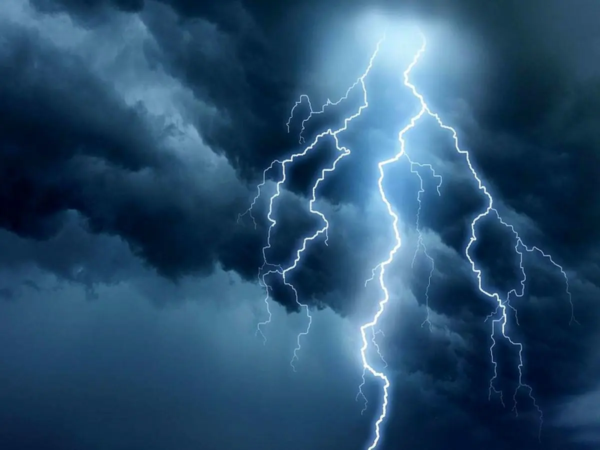 صاعقه جان 2 مرد را در ایذه گرفت