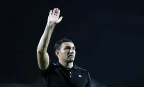 نکونام سرمربی فولاد خوزستان شد