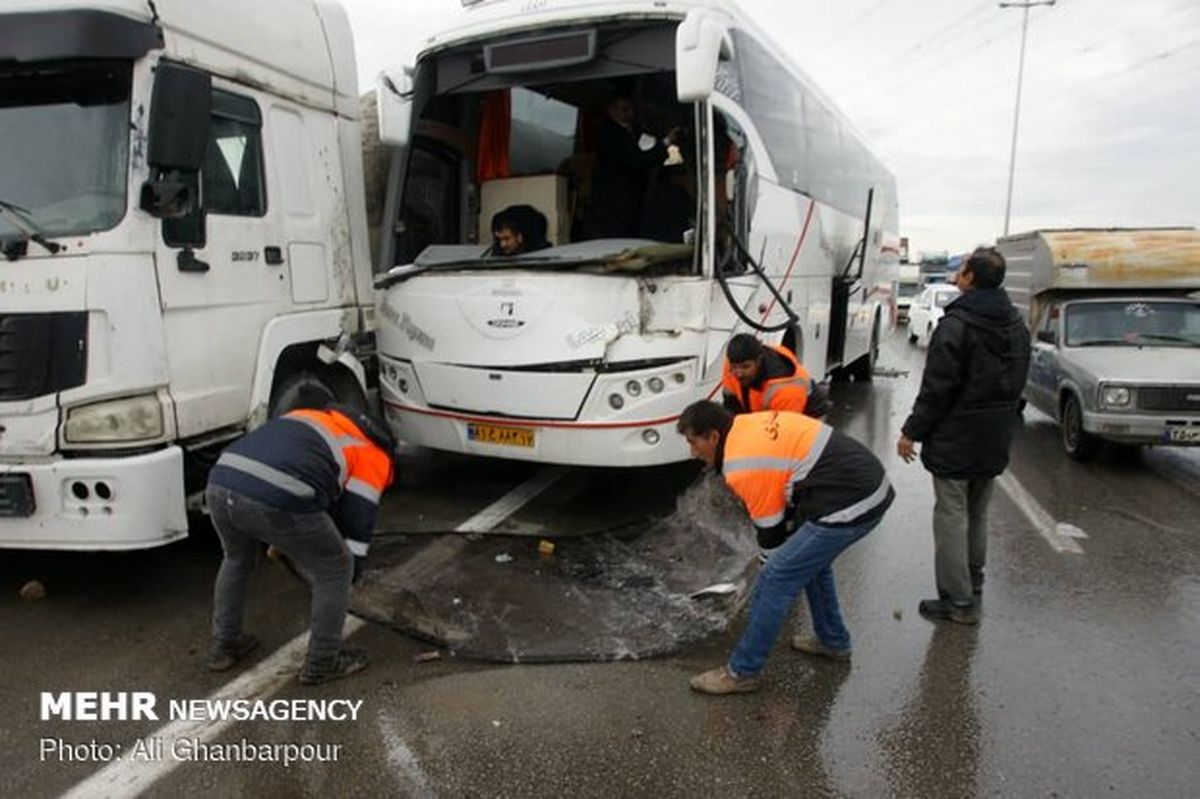 تصادف در زنجان یک کشته و ۲ مصدوم برجا گذاشت