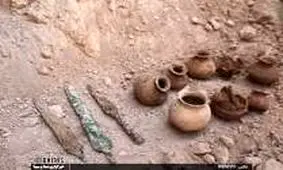 ۲۳۳ قلم اشیای عتیقه اصل در استان همدان از قاچاقچیان کشف و ضبط شد