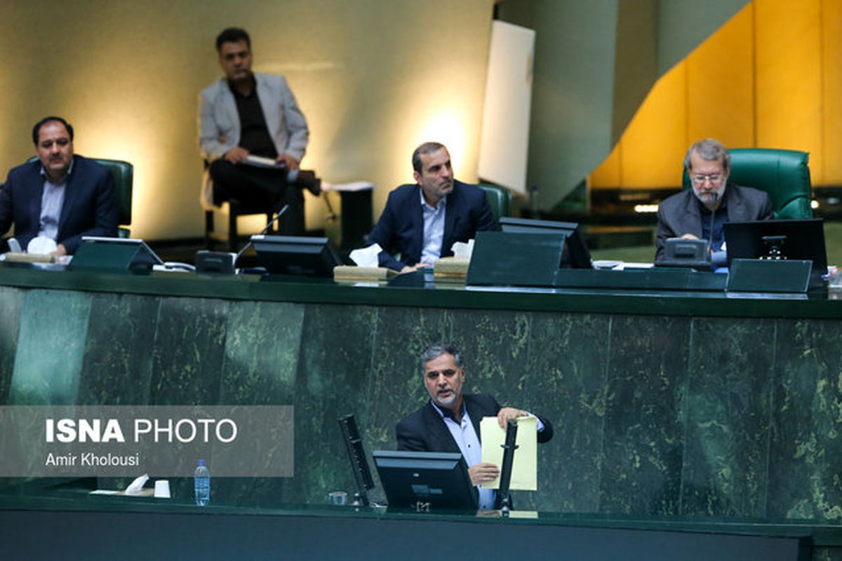 نقوی حسینی: گزارش نقض حقوق بشر توسط آمریکا در دستور کار مجلس قرار گیرد