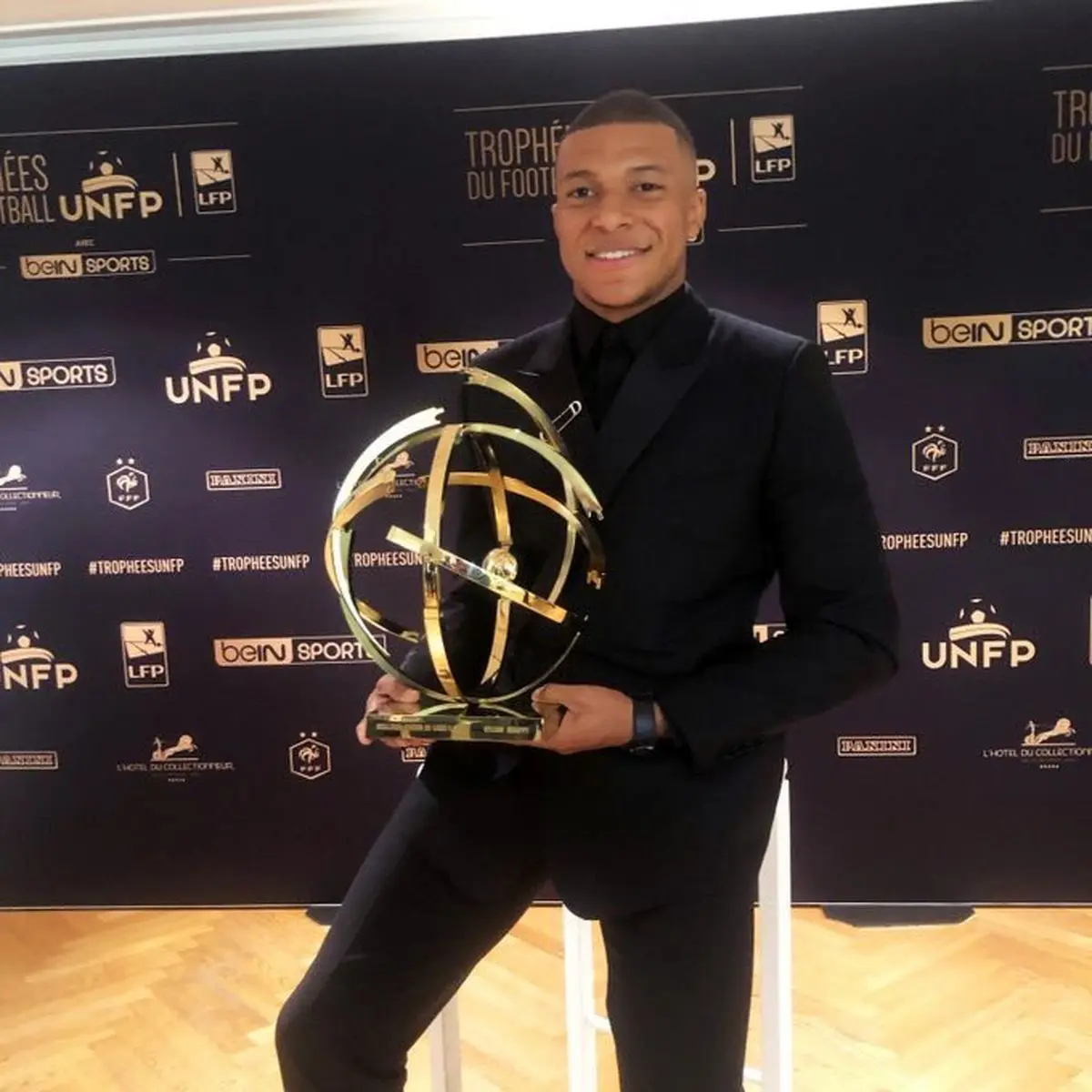 شروط امباپه برای ماندنی شدن در پی اس جی