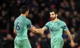 مدافع آرسنال: چرا فینال اروپا را به آذربایجان دادید؟