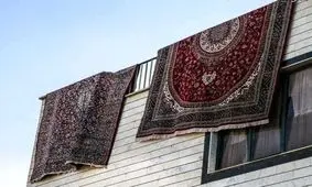 چند اشتباه در خانه‌تکانی؛ از اصرار به پاک کردن کامل پنجره‌ها تا آویختن فرش و موکت از بالکن و پشت‌بام