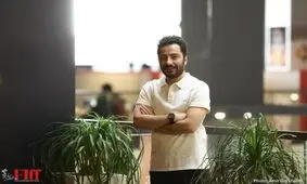 نوید محمدزاده با اشاره به لباس برد پیت: فوتوکال این‌جوره، همه‌جا رسمی نمی‌پوشند
