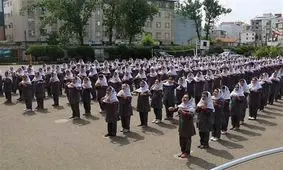 یک برنامه شاد در مدارس/حافظ خوانی ۴۰۰ دانش‌آموز دبستانی