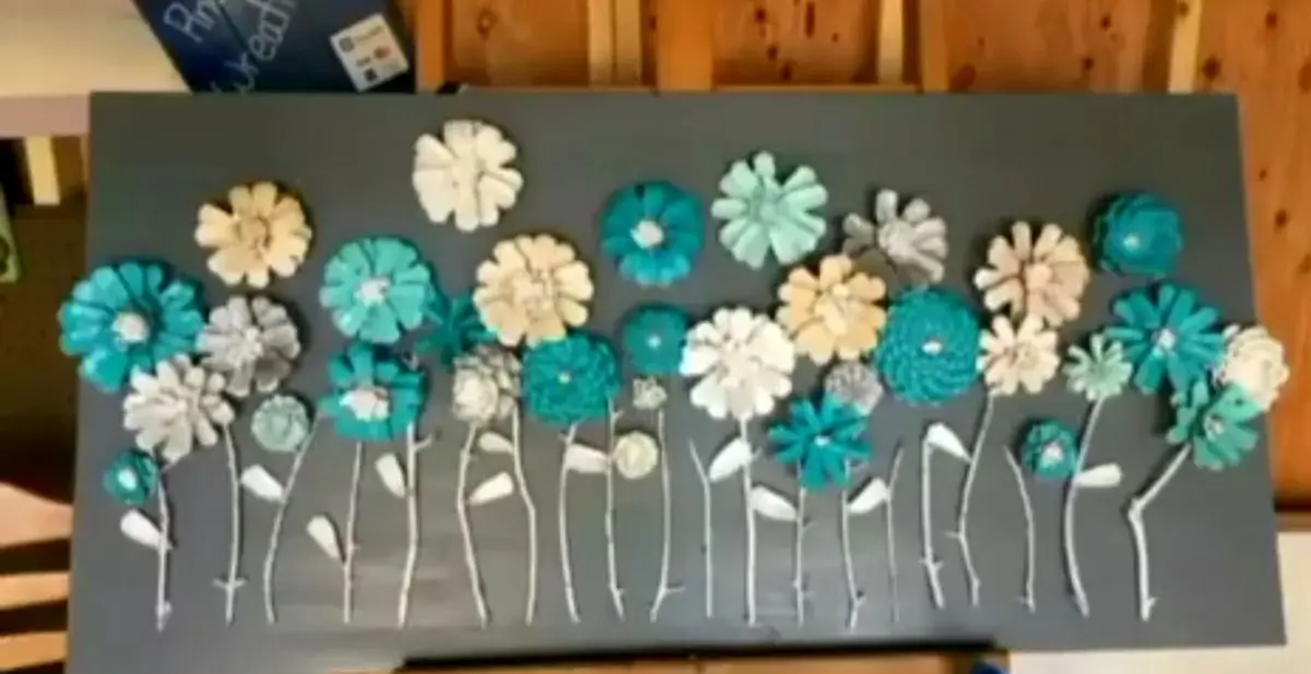 تابلو زیبا با میوه درخت کاج