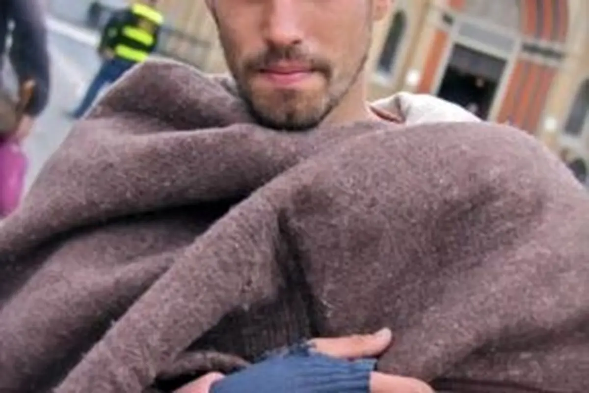 این مرد زیباترین گدا در شهر برزیل می باشد (عکس)