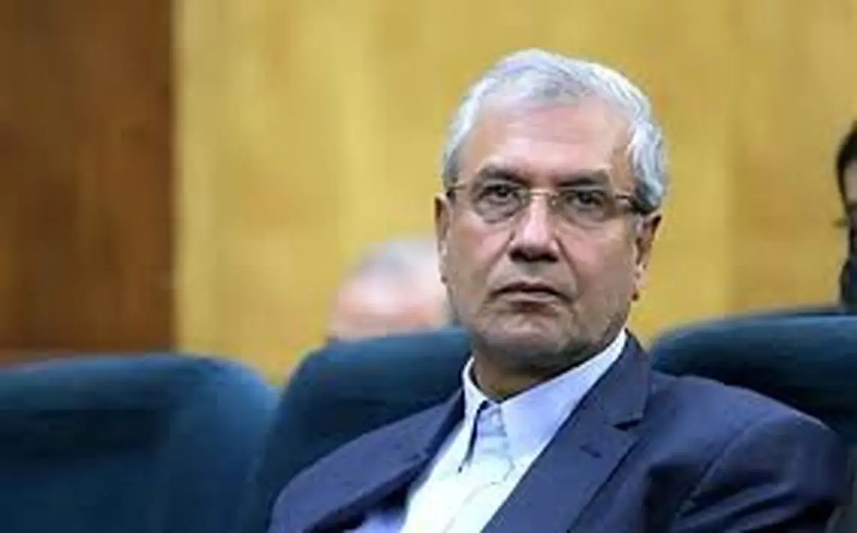 علی ربیعی عصا قورت می‎دهد؟