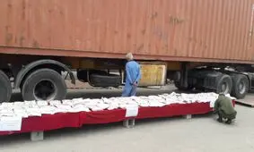 جاساز محموله میلیاردی  مواد افیونی  شیشه در کامیون باری 