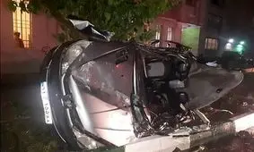 برخورد پژو 206 با تیر برق در بزرگراه همت