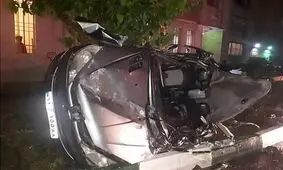 برخورد پژو 206 با تیر برق در بزرگراه همت