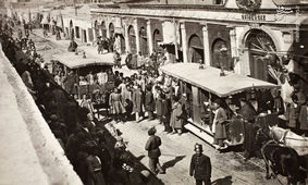 پارکینگ گاری‌های قاجاری در تهران / عکس