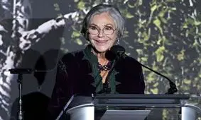  ثروتمندترین زن جهان دانشکده پزشکی تأسیس کرد