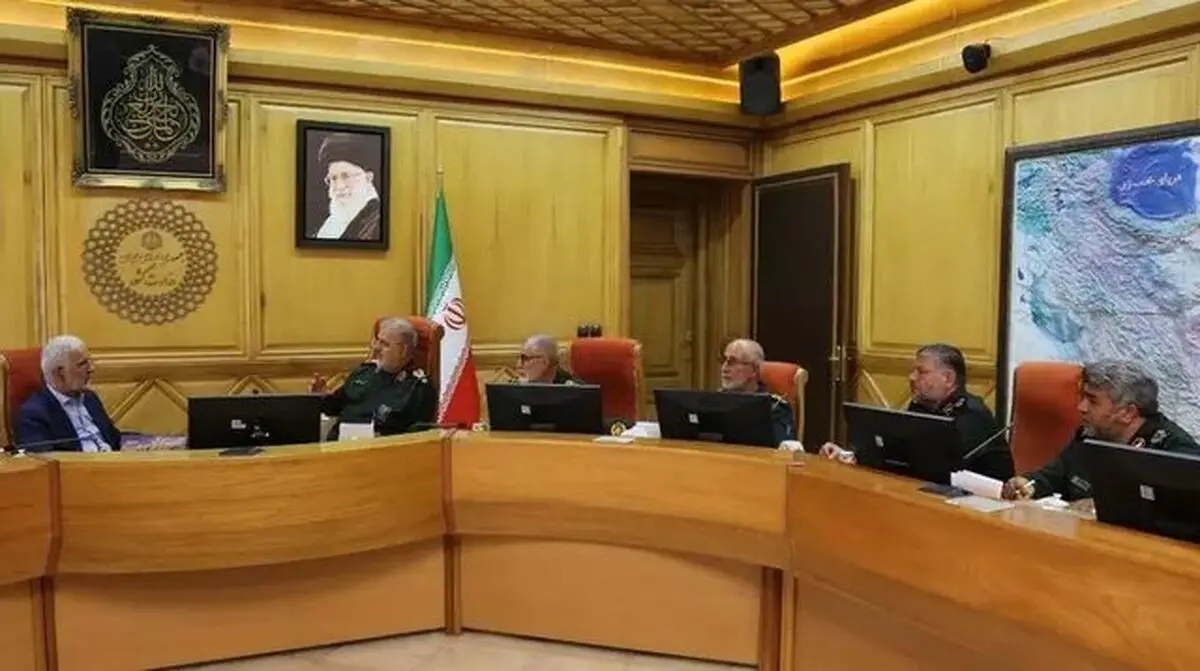 دیدار فرمانده نیروی زمینی سپاه پاسداران با وزیر کشور

