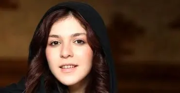 اجرای یک خواننده رپ زن در برنامه رامبد جوان/ به‌ خاطر سروین ضابطیان، فینال کارناوال را سانسور کردند!/ ویدئو