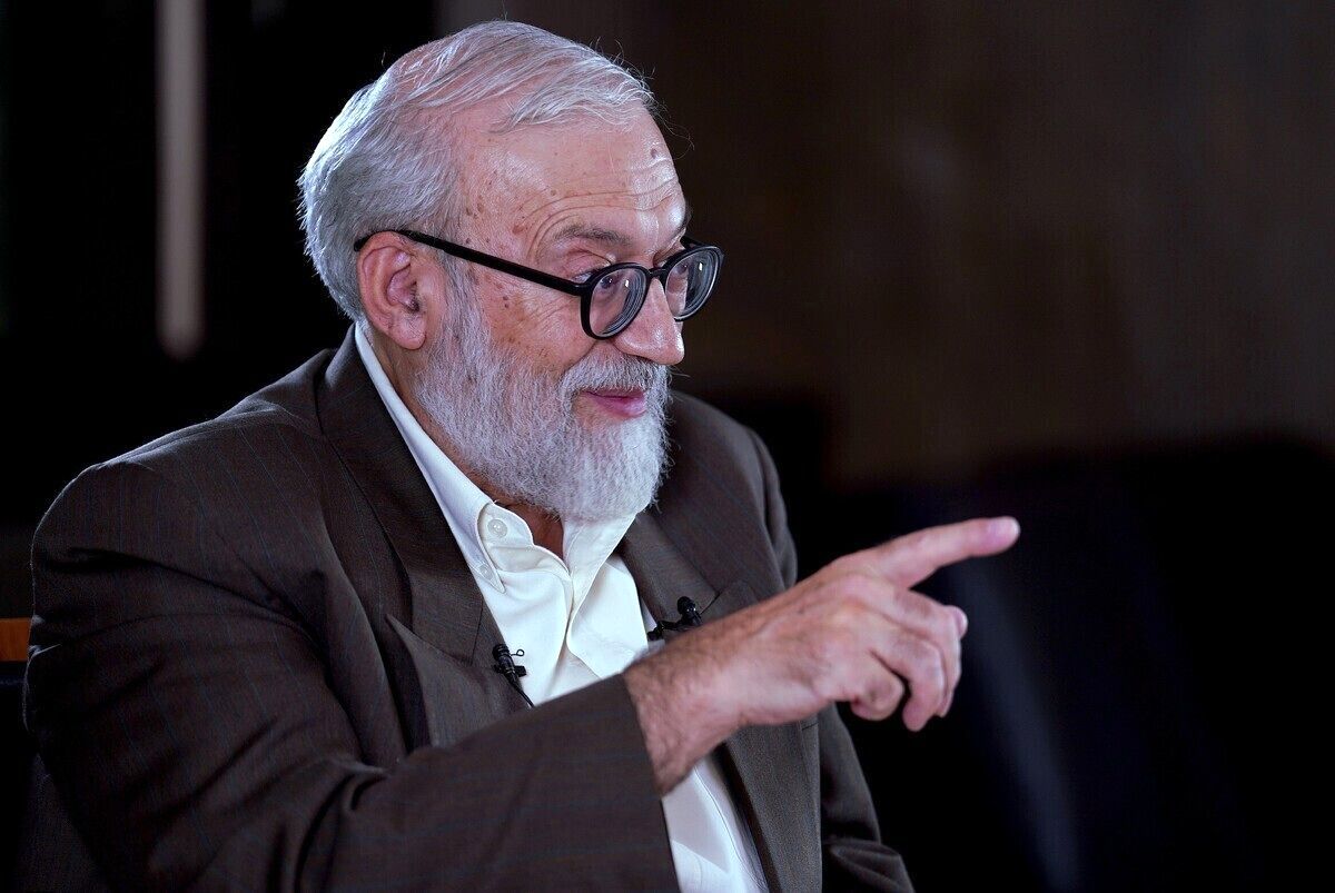 محمدجواد لاریجانی: میتوانیم ناف ترامپ را مورد هدف قرار دهیم، البته ما مردانه می جنگیم/ ویدئو