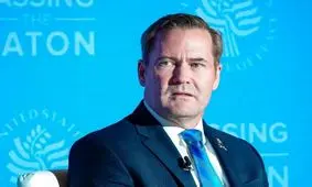 مشاور ترامپ: ماه آینده درباره ایران تصمیمات مهمی خواهیم گرفت

