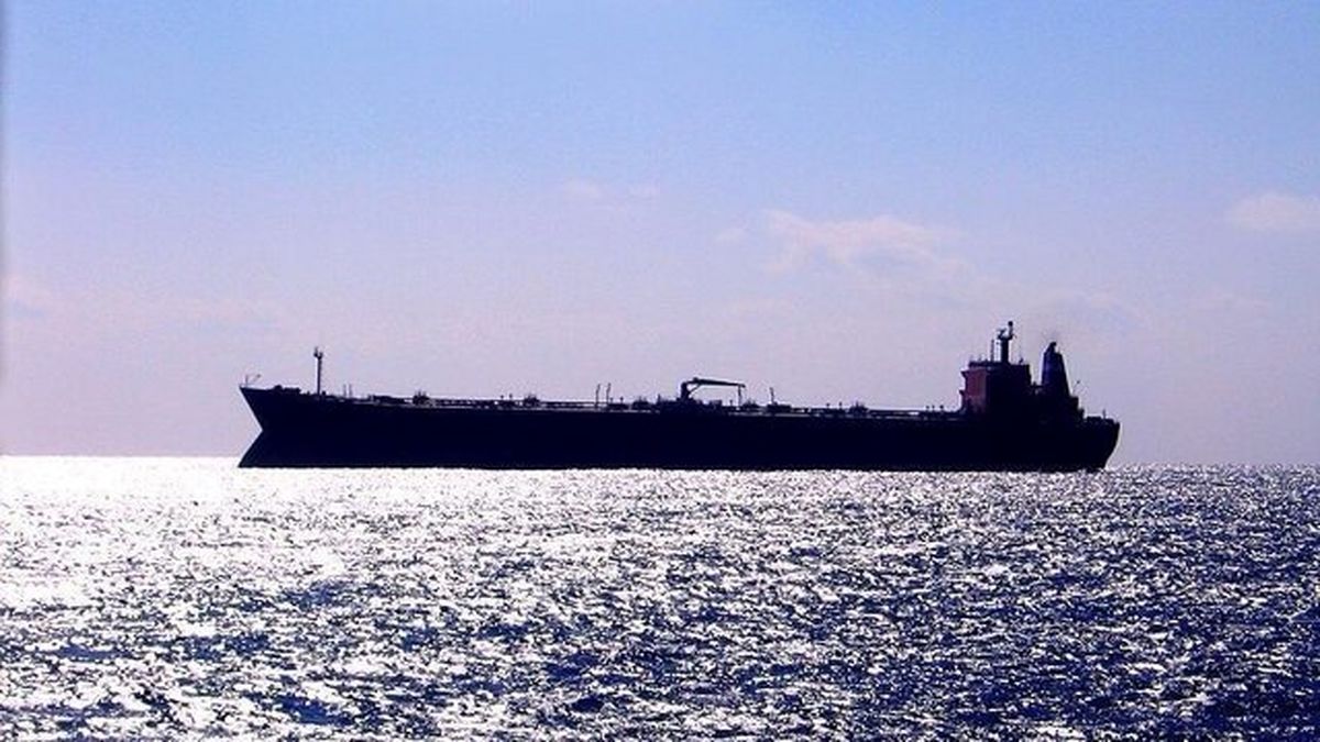 توقیف نفتکش خارجی حامل سوخت قاچاق در خلیج‌ فارس

