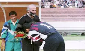 احمدرضا عابدزاده چند برابر علیرضا بیرانوند می‌ارزد؟