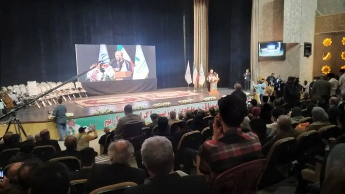علی نصیریان: لطف و محبت مردم بزرگترین مزد هنرمندان است

