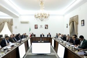 عارف: بودجه دولتی کفاف حل آسیب‌های اجتماعی را نمی‌دهد
