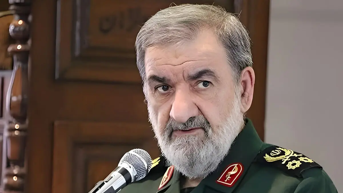 هشدار محسن رضایی به کشورهای همسایه: بستن آسمان به روی ایران، پروازهای منطقه را متوقف می‌کند