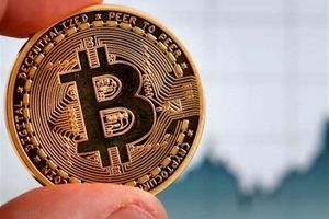 احتمال کاهش قیمت بیت‌کوین تا ۷۱۰۰۰ دلار